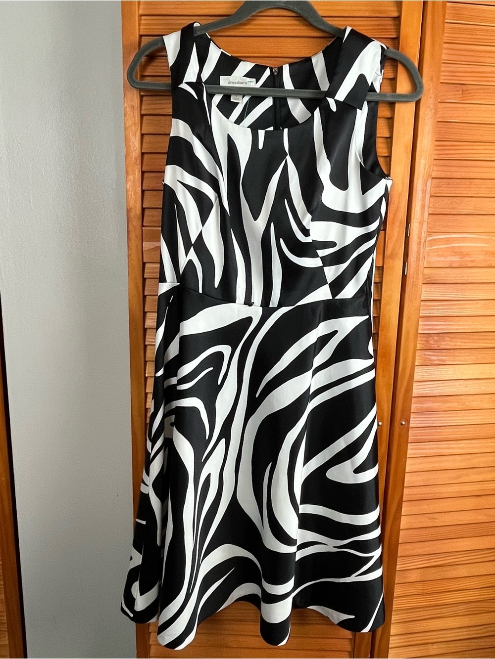 dressbarn Black & White Sleeveless Midi Dress with Bold Abstract Print